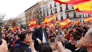 Pablo Casado en la manifestación contra Pedro Sánchez