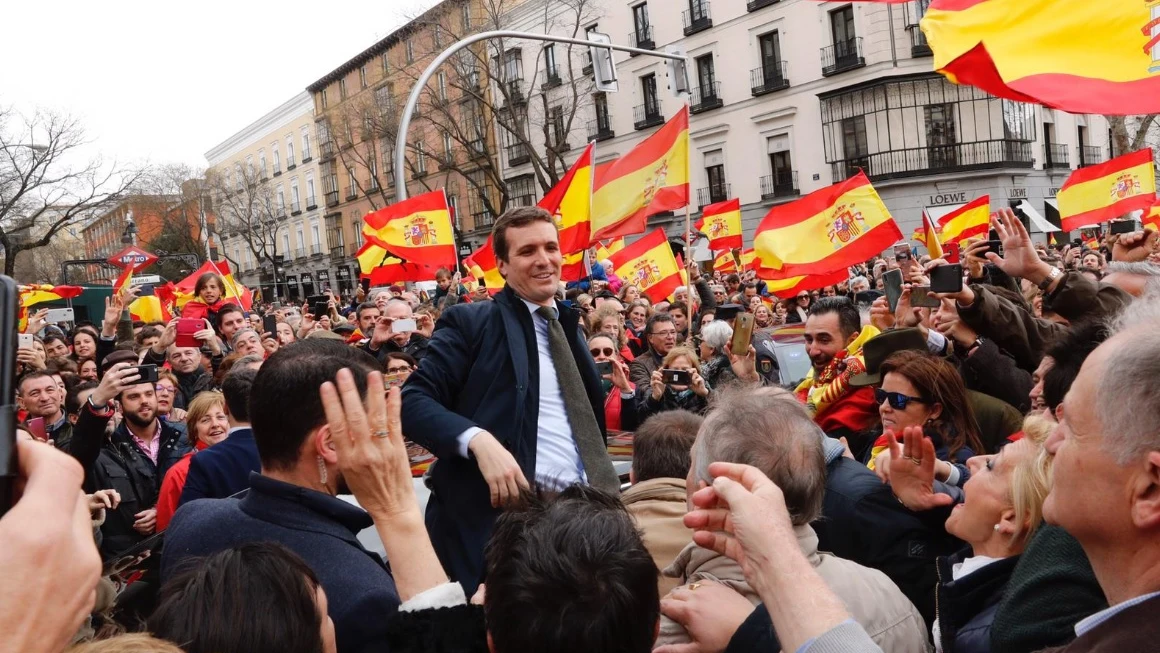 Pablo Casado en la manifestación contra Pedro Sánchez