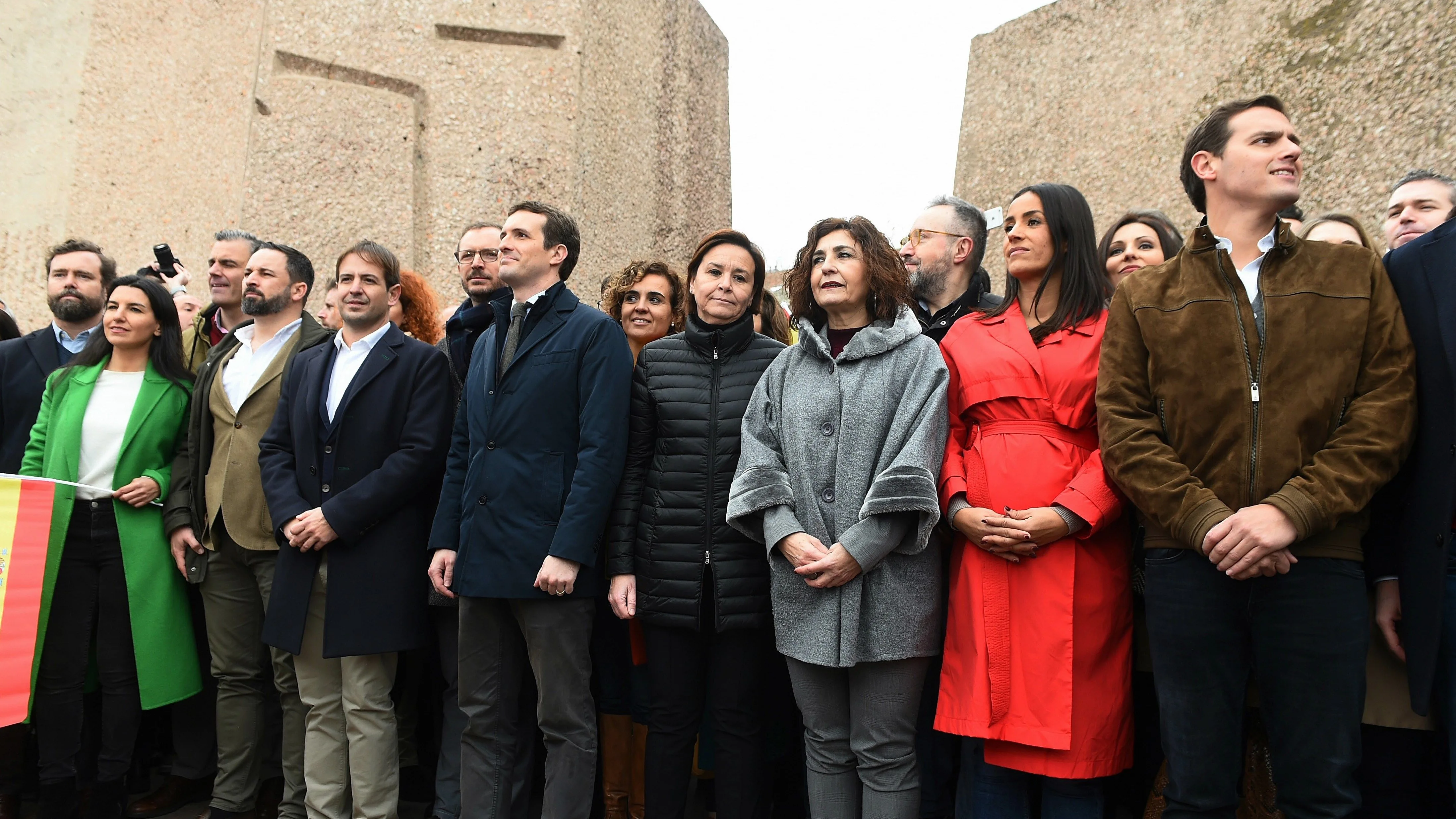 La foto de PP, Ciudadanos y Vox en la manifestación en Colón contra Pedro Sánchez