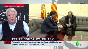 Felipe González sale en defensa de Pedro Sánchez: "Él ha dicho con toda totalidad que no va a negociar la autodeterminación porque ni quiere ni puede"