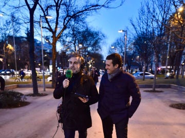Alsina durante su entrevista con Pablo Casado en el especial Más de uno desde el exterior Alsina durante su entrevista con Pablo Casado en el especial Más de uno desde el exterior