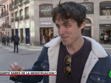 ¿Cuánto cuesta una caja de tampones?, ¿para qué sirve la copa menstrual?: El Intermedio pone a prueba a los hombres con el tabú de la regla ¿Cuánto cuesta una caja de tampones?, ¿para qué sirve la copa menstrual?: El Intermedio pone a prueba a los hombres con el tabú de la regla