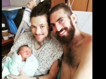 Wyley Simpson, el hombre que dio a luz a un bebé Wyley Simpson, el hombre que dio a luz a un bebé