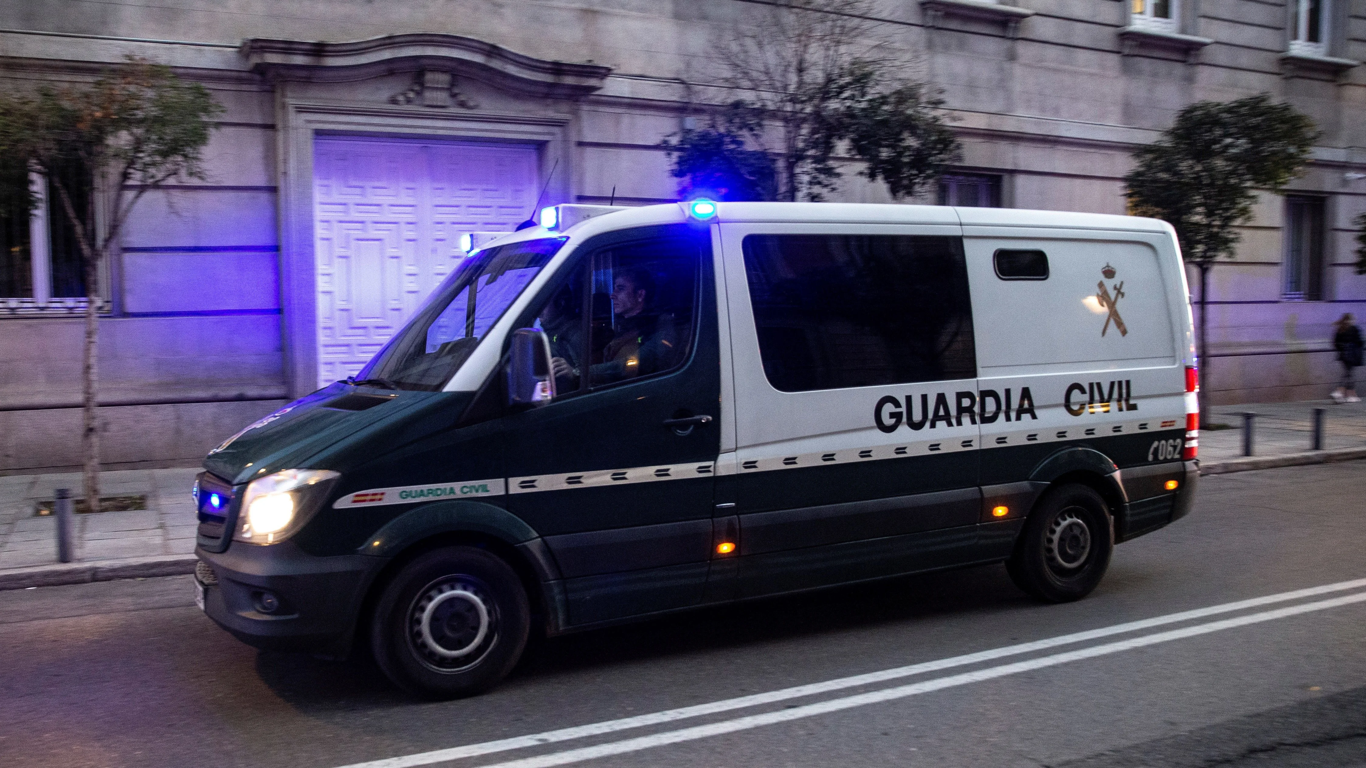 Llegada a la Audiencia Nacional de un furgón de la Guardia Civil (Archivo)