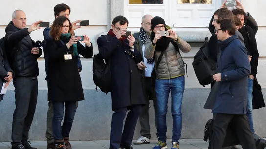 Periodistas acreditados en los alrededores del Tribunal Supremo Periodistas acreditados en los alrededores del Tribunal Supremo