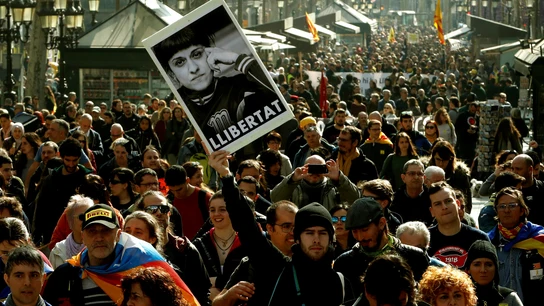 Manifestación durante la huelga en Cataluña contra el juicio del 'procés' Manifestación durante la huelga en Cataluña contra el juicio del 'procés'