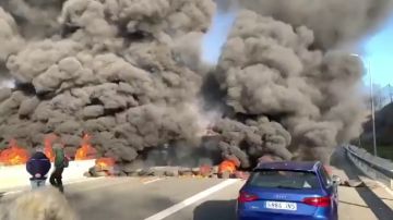 Levy denuncia la quema de neumáticos en carreteras catalanas: "Cataluña ha sido tomada por radicales independentistas"
