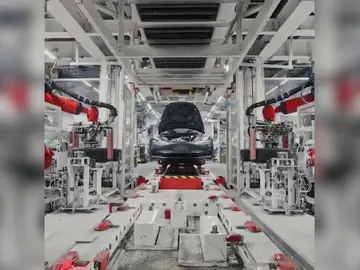 Tesla alcanza los 200.000 Model 3 construidos y planea medio millón a finales de 2019 Tesla alcanza los 200.000 Model 3 construidos y planea medio millón a finales de 2019