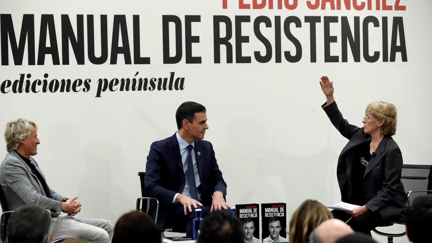 El presidente del Gobierno presenta su "Manual de resistencia" El presidente del Gobierno presenta su "Manual de resistencia"