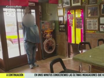 Carretera y Manta recorre los bares de España donde a día de hoy se canta el 'Cara al Sol' Carretera y Manta recorre los bares de España donde a día de hoy se canta el 'Cara al Sol'