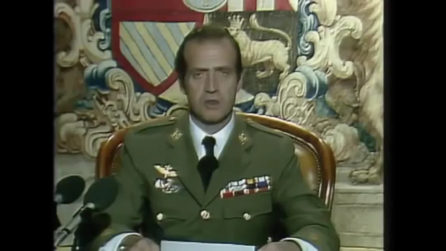 Reproducimos el mensaje íntegro que envió el rey Juan Carlos I a toda España tras fracasar el Golpe de Estado de Tejero Reproducimos el mensaje íntegro que envió el rey Juan Carlos I a toda España tras fracasar el Golpe de Estado de Tejero