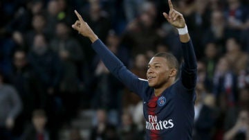 Mbappé celebra un gol