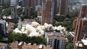 Demolición del 'Edificio Mónaco' en Medellín