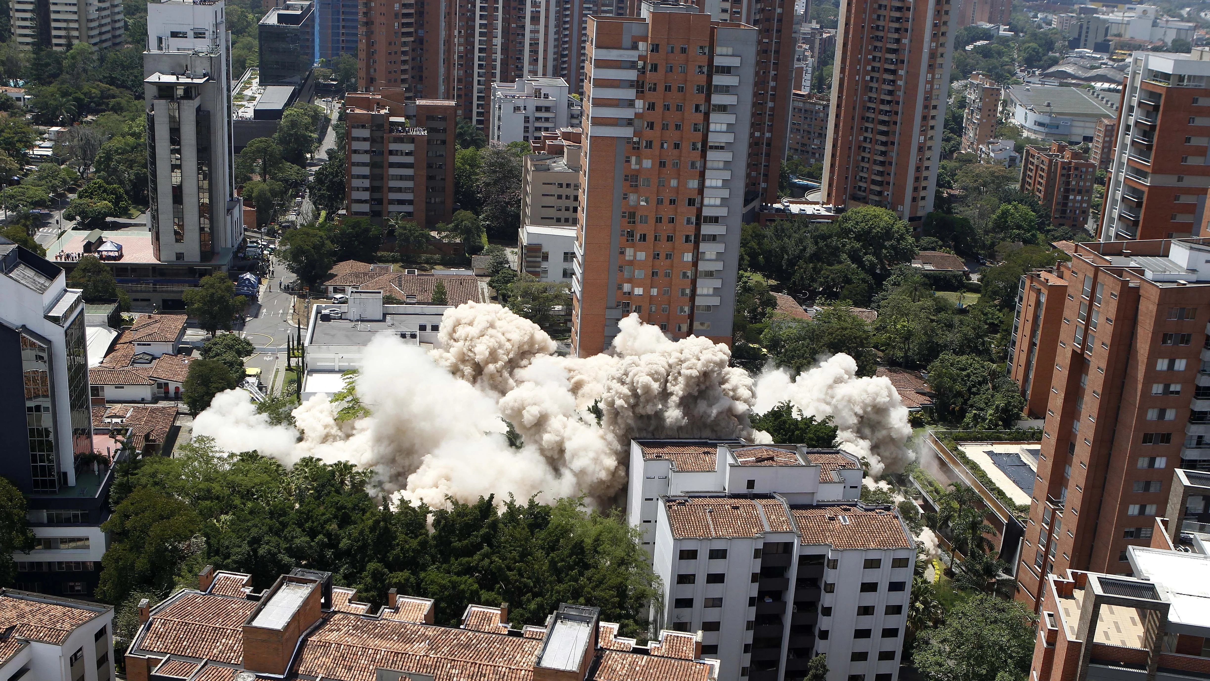 Demolición del edificio 'Mónaco' en Medellín