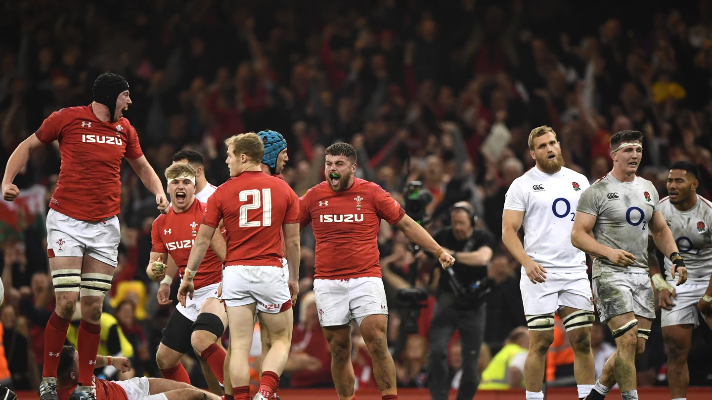 Los jugadores de Gales celebran el triunfo ante Inglaterra Los jugadores de Gales celebran el triunfo ante Inglaterra