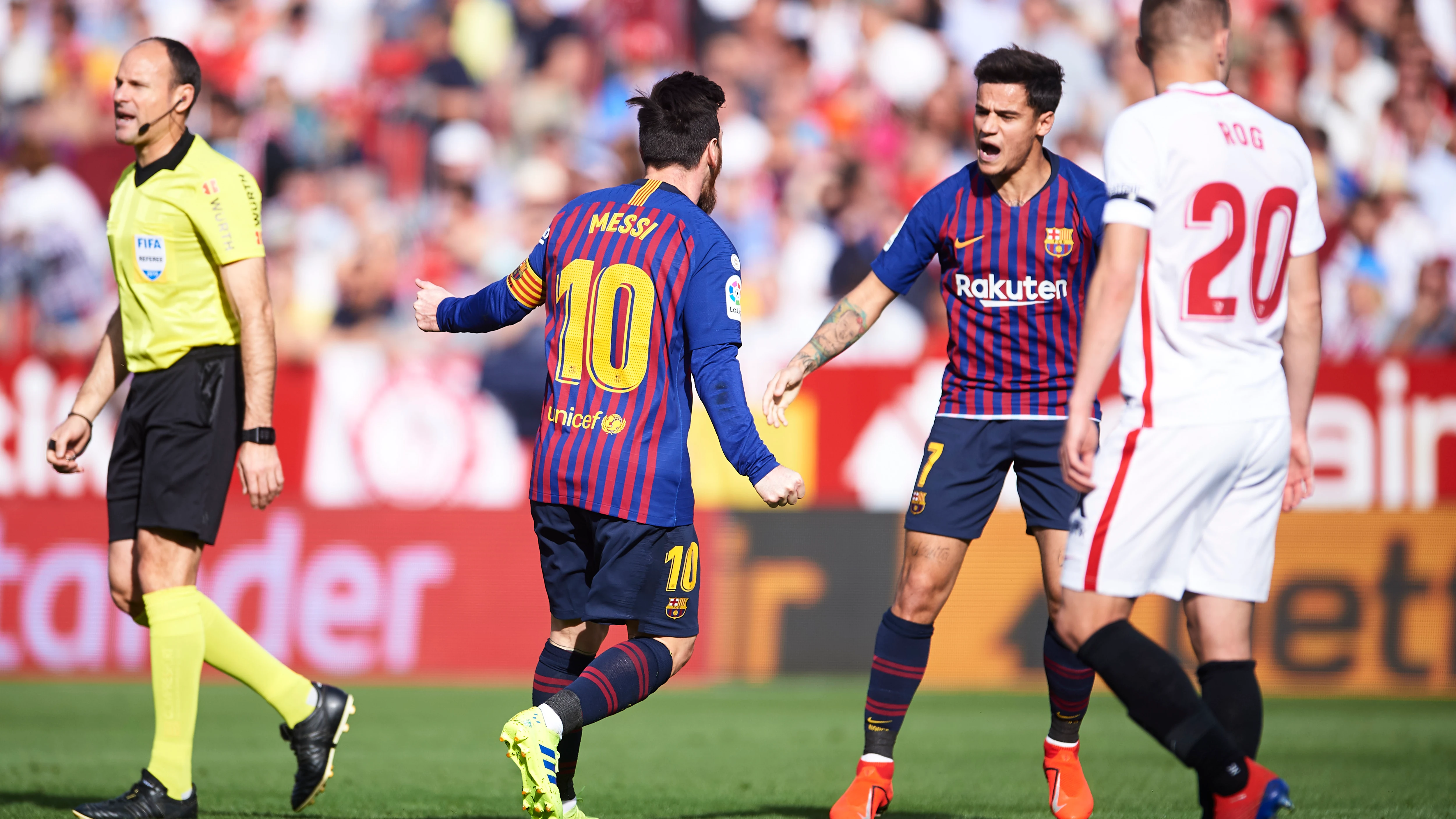 Leo Messi celebra un gol en el Sánchez Pizjuán