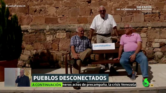 Vecinos de Cobeta con su Cobetatwitter Vecinos de Cobeta con su Cobetatwitter