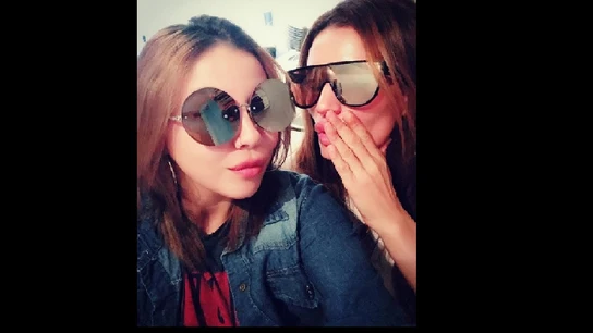 Natacha Jaitt y su hija Antonella Olivera Natacha Jaitt y su hija Antonella Olivera