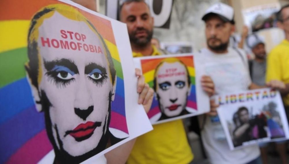 Manifestación contra la persecución al colectivo LGTBI en Chechenia