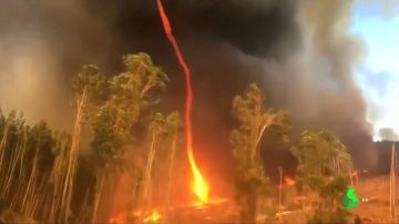 Un bombero logra captar un impresionante tornado de fuego en Australia