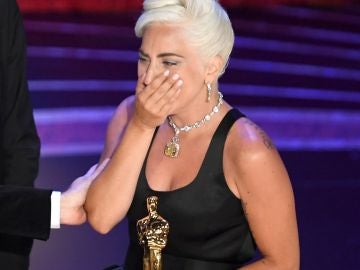 Lady Gaga recoge el Oscar a Mejor Canción Lady Gaga recoge el Oscar a Mejor Canción