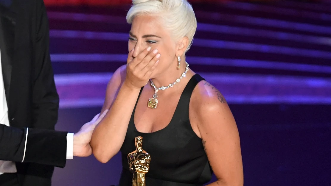 Lady Gaga recoge el Oscar a Mejor Canción