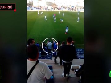 Imágenes inéditas de la agresión de los ultras del Xerez CD a dos jugadores del Écija Imágenes inéditas de la agresión de los ultras del Xerez CD a dos jugadores del Écija