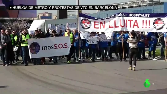 Caos para llegar al Mobile World Congress: huelga con metros atestados, protestas de Uber y Cabify y manifestación de mossos Caos para llegar al Mobile World Congress: huelga con metros atestados, protestas de Uber y Cabify y manifestación de mossos