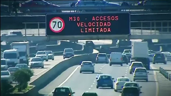Madrid mantiene para este miércoles el escenario 1 del protocolo de contaminación limitando la velocidad a 70 km/h por la M-30 Madrid mantiene para este miércoles el escenario 1 del protocolo de contaminación limitando la velocidad a 70 km/h por la M-30