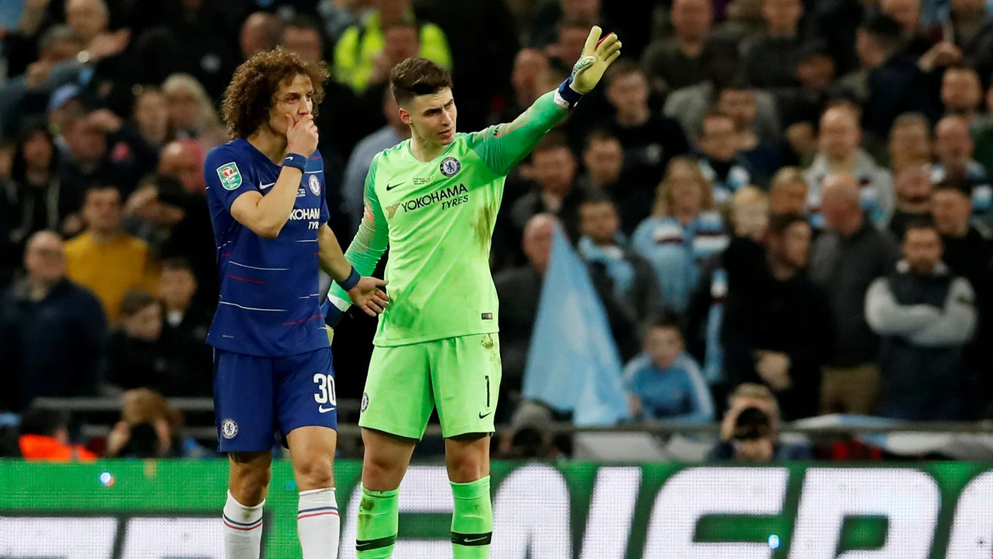 Kepa, junto a David Luiz en la final de la Carabao Cup Kepa, junto a David Luiz en la final de la Carabao Cup