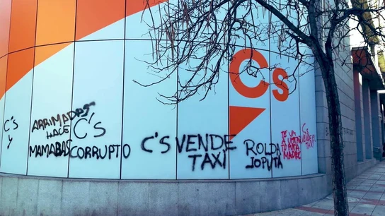 Pintadas en la sede nacional de Ciudadanos Pintadas en la sede nacional de Ciudadanos