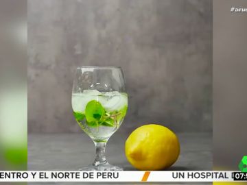 Echar limón a una copa Echar limón a una copa
