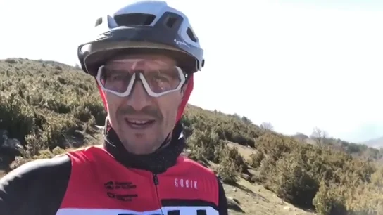 La respuesta de Carlos Coloma a la persona que le colocó una estelada en la cara: "Hay que respetar a todo el mundo" La respuesta de Carlos Coloma a la persona que le colocó una estelada en la cara: "Hay que respetar a todo el mundo"