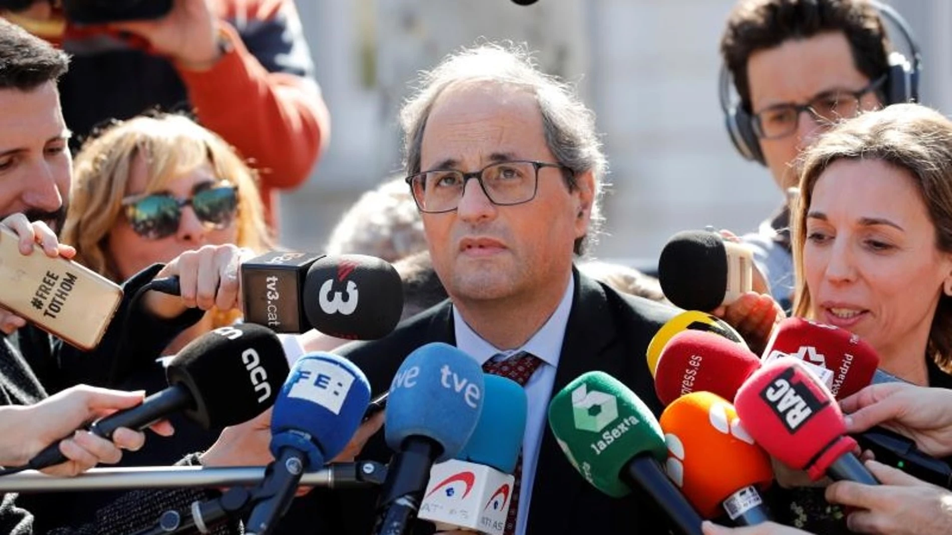 El presidente de la Generalitat, Quim Torra, atiende a los medios