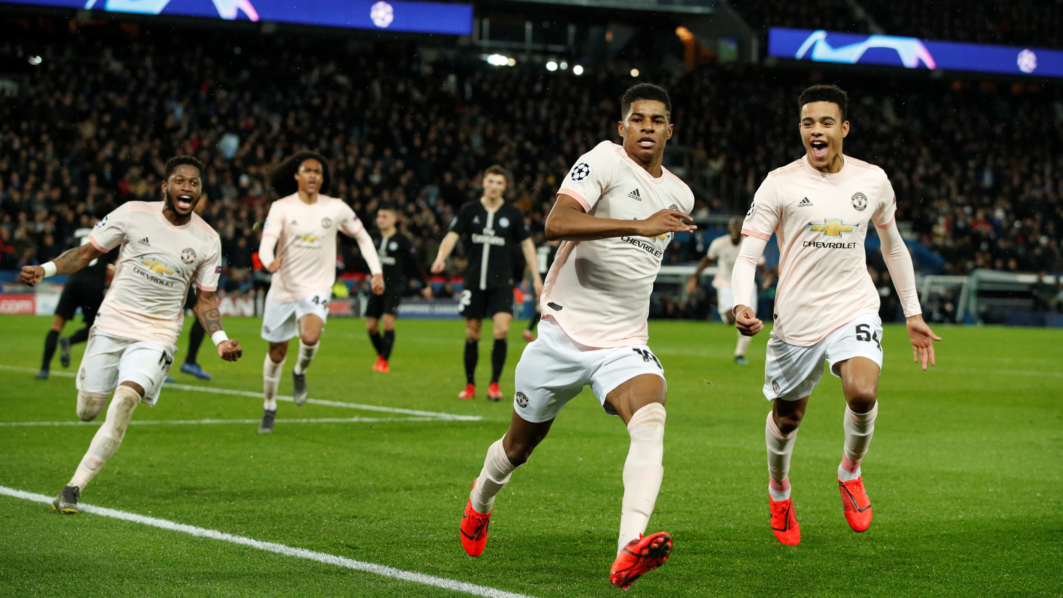 Rashford celebra su gol contra el PSG