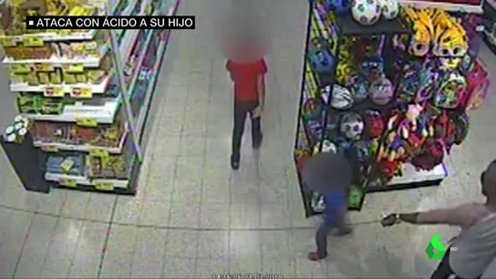Un padre planea el ataque con ácido a su hijo de tres años Un padre planea el ataque con ácido a su hijo de tres años