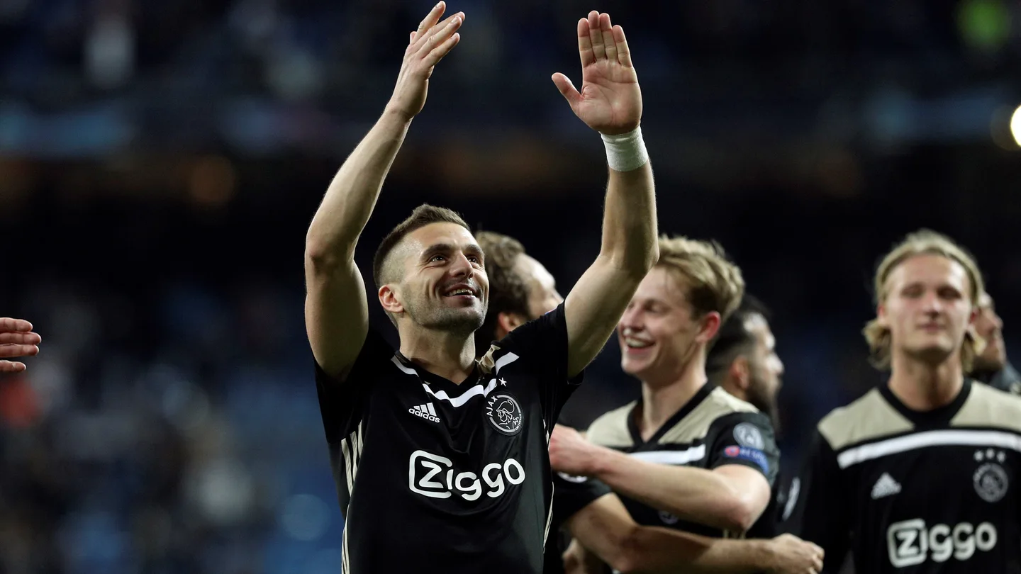 Dusan Tadic celebra la victoria del Ajax en el Bernabéu Dusan Tadic celebra la victoria del Ajax en el Bernabéu