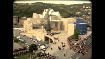 Entre un asesinato de ETA y las críticas de los medios de comunicación: el Museo Guggenheim llevó el renacimiento a Bilbao con muchas dificultades