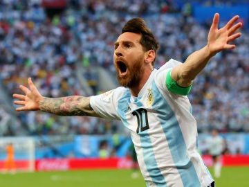 Leo Messi celebra un gol con Argentina Leo Messi celebra un gol con Argentina