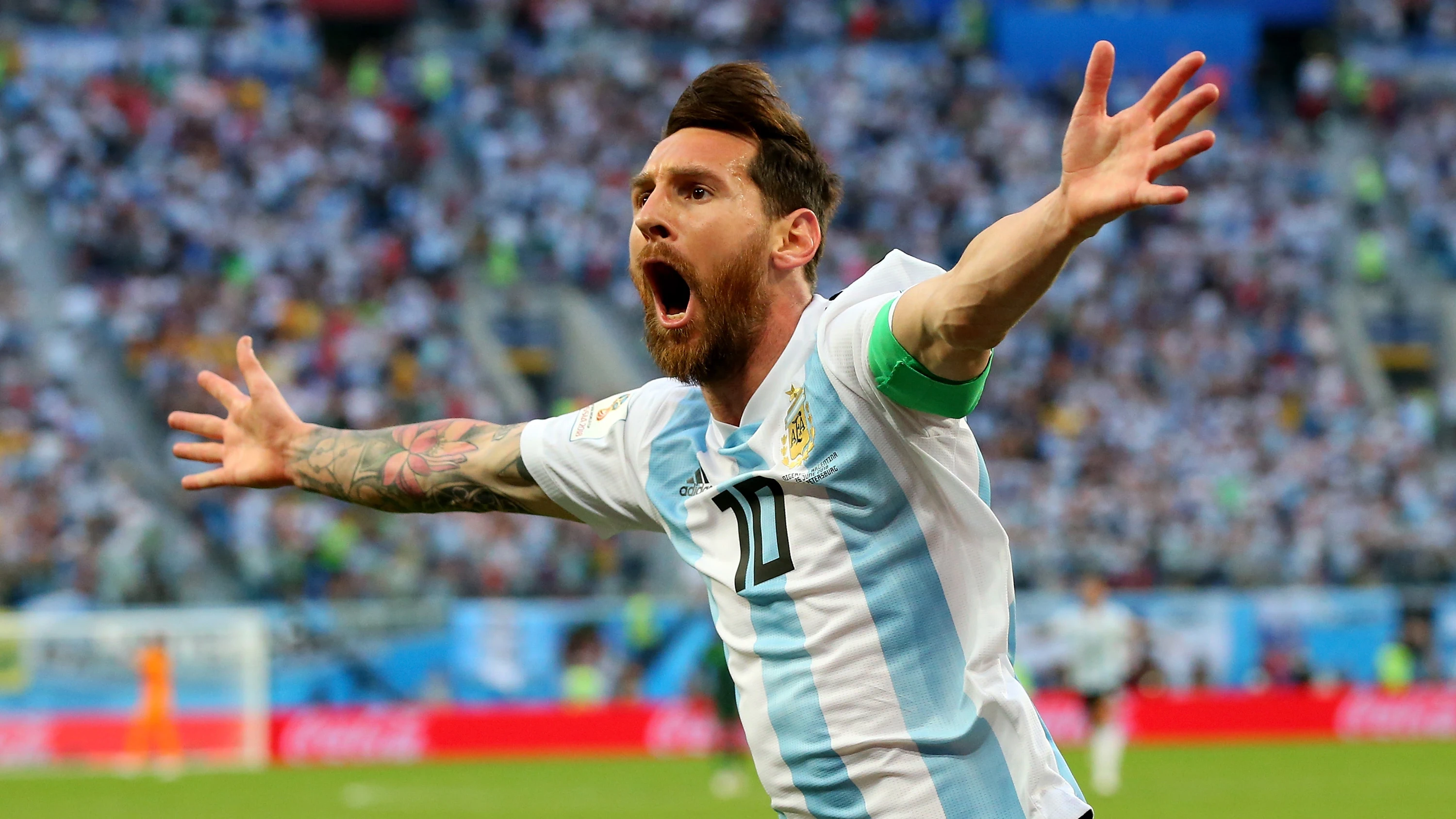 Leo Messi celebra un gol con Argentina