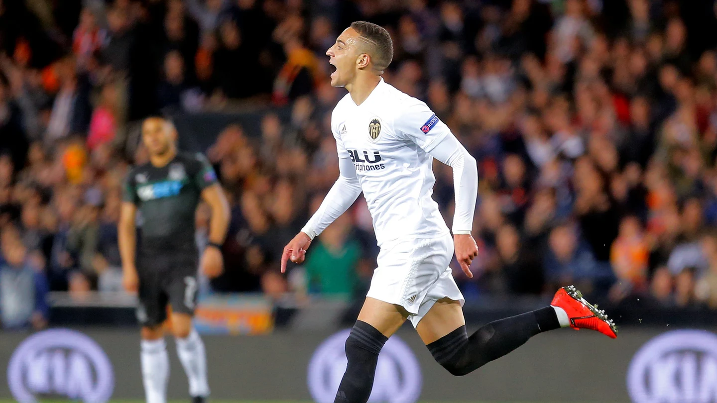 Rodrigo celebra uno de sus goles contra el Krasnodar Rodrigo celebra uno de sus goles contra el Krasnodar