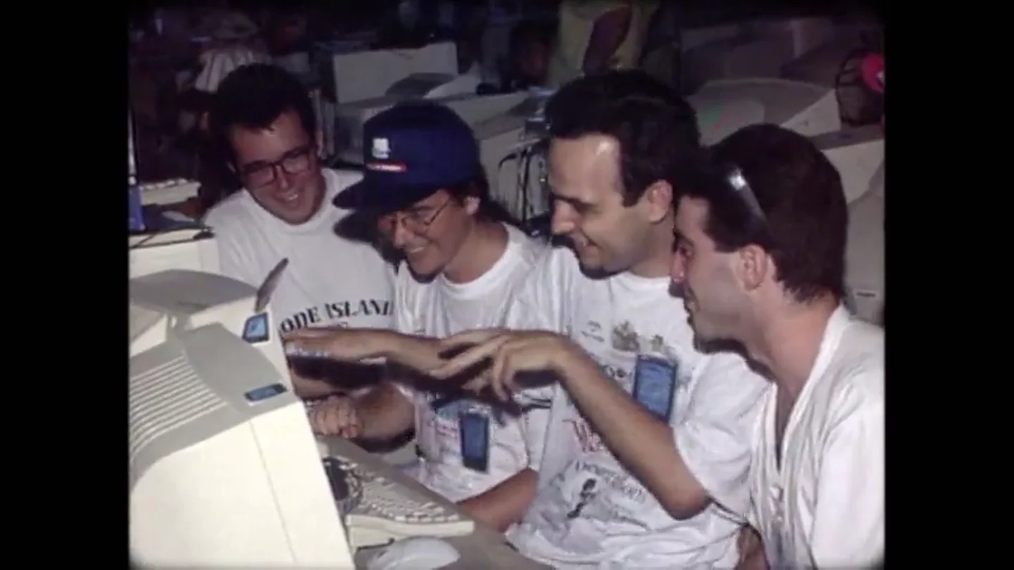 En un campo de Málaga rodeado de olivos: así fue la 'Campus Party' de 1997 que dio el pistoletazo de salida a la concentración de internautas En un campo de Málaga rodeado de olivos: así fue la 'Campus Party' de 1997 que dio el pistoletazo de salida a la concentración de internautas