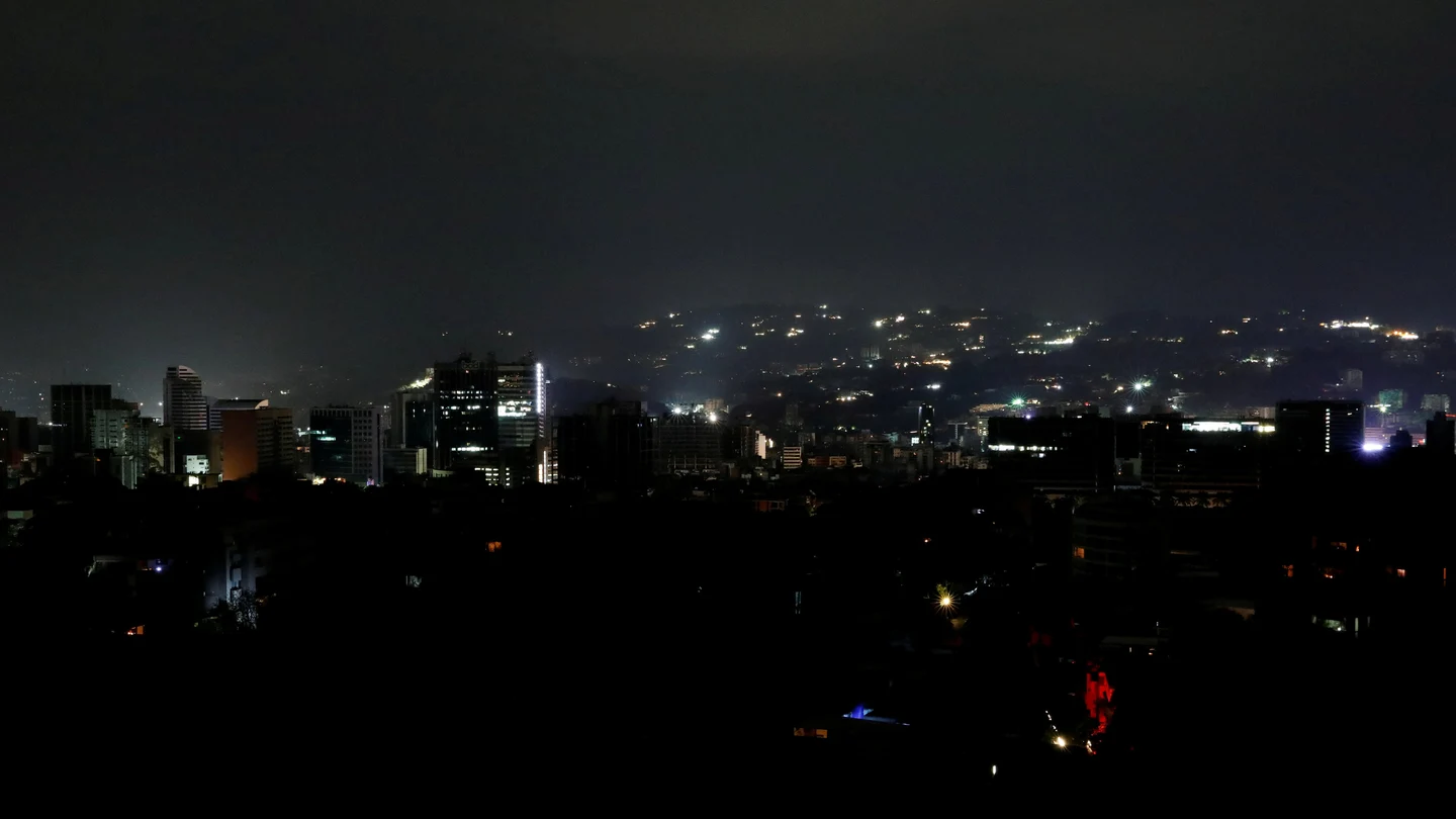 Vista de Caracas durante el apagón nacional Vista de Caracas durante el apagón nacional