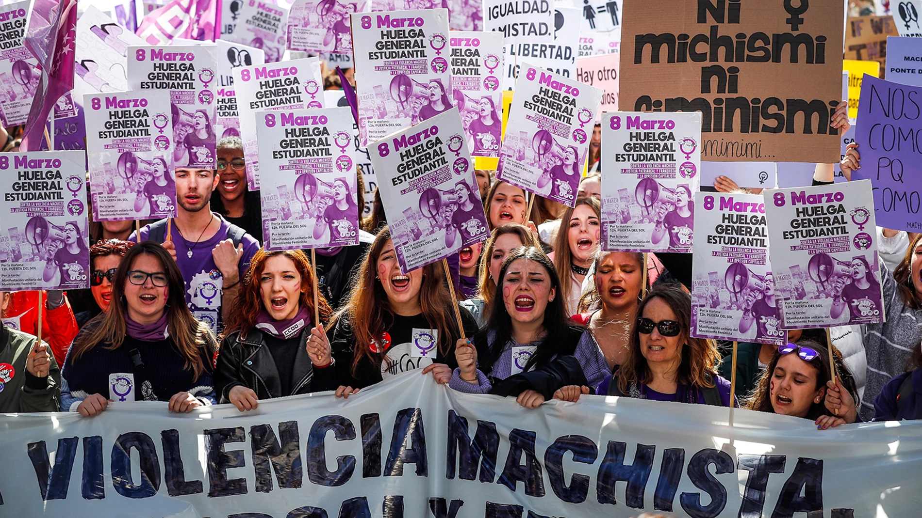 laSexta Noticias 20:00 (08-03-19) Seguimiento masivo de la huelga feminista del 8M en las calles de España para reivindicar la igualdad
