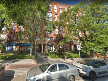 Vista del número 58 de la Avenida de la Institución Libre de Enseñanza, en Madrid, donde se ha cometido el asesinato