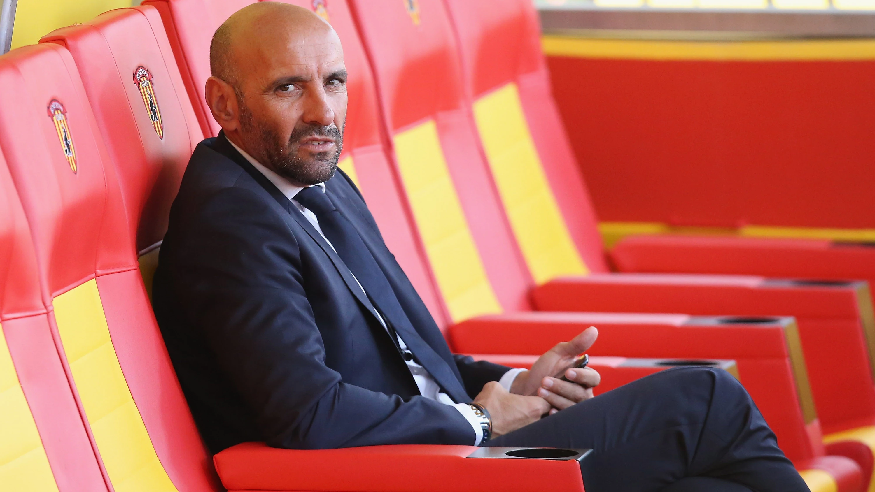 Monchi, durante un desplazamiento de la Roma