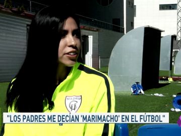 ¿Hay discriminación a la mujer en el deporte? Ellas responden: "Decian que me tenían que dar patadas para no poder regatear a sus hijos" ¿Hay discriminación a la mujer en el deporte? Ellas responden: "Decian que me tenían que dar patadas para no poder regatear a sus hijos"