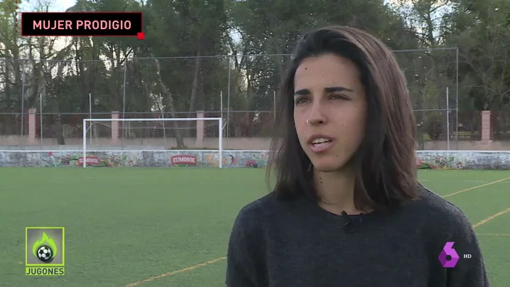 Paula Hoya, la deportista prodigio: campeona de España de golf, subcampeona de fútbol sala, dos triatlones olímpicos...