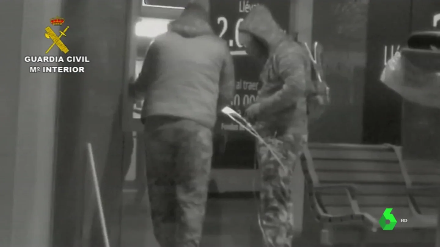 Desarticulado un grupo criminal "extremadamente peligroso" que volaba cajeros con 'la madre de Satán' Desarticulado un grupo criminal "extremadamente peligroso" que volaba cajeros con 'la madre de Satán'
