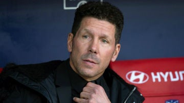 Simeone, en el banquillo del Atlético